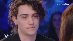 Michele bravi nel 2018 è stato il protagonista di un incidente stradale. Michele Bravi Incidente Ho Un Angelo Al Mio Fianco