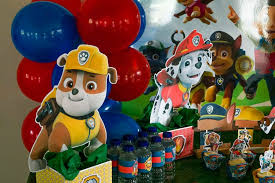We have a lot of free printables for your paw patrol party! Diy Paw Patrol Party Decoration Centerpieces Free Printables Included Ellierosepartydesigns Com