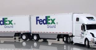 Artisan Collection Dcp 1 64 Volvo 670 Tractor W Twin Pup Trailers Fedex Ground Volvo Flatbed Trailer Tractors