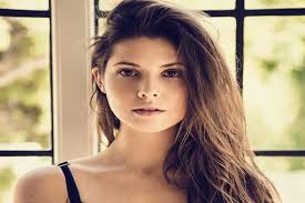 Ngôi sao MXH một thời Amanda Cerny bị chỉ trích kịch liệt