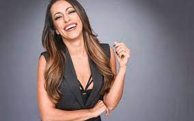 55 kg, medidas do corpo: Com 45 Kg Samantha Schmutz Diz Que Mantem A Forma Com Dieta Regrada E Troca Dicas Com Fiorella Mattheis Revista Marie Claire Celebridades