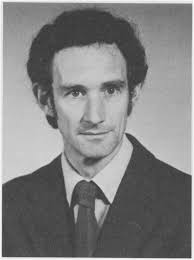 Macarthur Award: Robert M. May