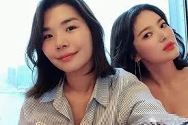 Song Hye Kyo khoe ảnh mặc bikini bên tiểu tam tin đồn