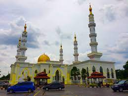 Pada 26 muharram 1433h bersamaan 22 disember 2011 telah berlangsung satu majlis solat hajat dan upacara peletakan batu asas. Masjid Al Ismaili Wakaf Baru 2021 All You Need To Know Before You Go With Photos Wakaf Baru Malaysia Tripadvisor