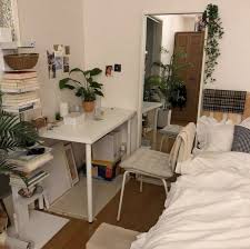 Ev Dekoru Panosundaki Pin