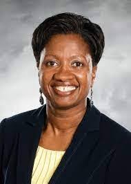 Aileen Serna's Instagram, Twitter & Facebook