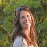 Hilary Mooney's Instagram, Twitter & Facebook