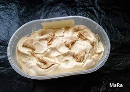 Gastbeitrag Von Mara Haselnuss Eis Rezept Lebensmittel Essen Haselnusseis Eis