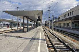 From wikimedia commons, the free media repository. Datei 13 04 13 St Poelten Bahnhof 253 Jpg Wikipedia