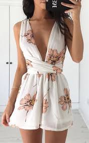 Flirty White With Flowers Summer Dress Need More Cleavage Cover Though With Images Cute Summer Outfits Cute Outfits Summer Outfits