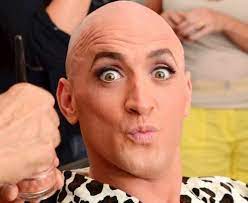 Paulo gustavo ficou famoso com o monólogo minha mãe é uma peça, em cartaz desde 2006. Paulo Gustavo E Criticado Por Censurar Beijo Gay No Filme Minha Mae E Uma Peca