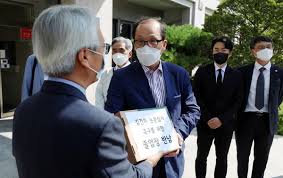 국민대, 김건희 논문 재조사하기로 결정...한달여 만에 입장 번복 < 사회일반 < 사회 < 기사본문 - 경기연합신문