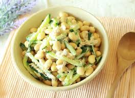 蒸し大豆とツナきゅうりのサラダ | おすすめアレンジレシピ | お豆を中心としたつくだ煮・お惣菜とおせち | おいしいかんどうずっといつまでも  カネハツ食品株式会社