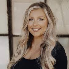 Jodi Luker's Instagram, Twitter & Facebook