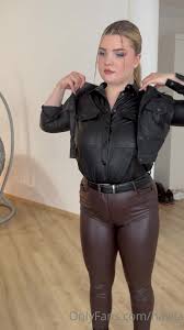 Kinky Navlia aka Navlia OnlyFans - Exclusive Content in Leather - Unleash Desires