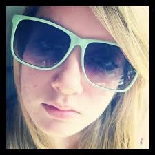 Emily Rose Bowman (@EmilyRose713)