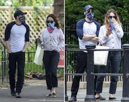 Unlike me, who is single and by the looks of the near future will remain single, chris evans and lily james are probably dating! Chris Evans Dated Cinderella Actress Lily James Starbiz Net