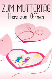 Herzen Von Herzen Bastelt Etwas Fur Den Muttertag Oder Den Vatertag Zum Beispiel Das Herz Zum Of Muttertag Geschenke Basteln Muttertag Muttertag Grundschule