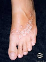 Pin By Tyla Francis On A Temporary Henna Tattoo In 2020 Tattoos Foot Tattoos White Tattoo