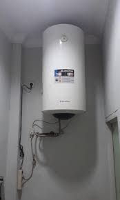 Kemungkinan karena ada beberapa komponen yang tak berfungsi sebagai mana mestinya. Water Heater Ariston Air Panas 100 Liter Perabotan Rumah Di Carousell
