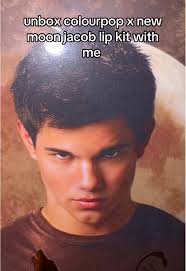 ty sister for buying it for me 🤎 @ColourPop Cosmetics #lipkit #jacob  #twilight #newmoon #hoahoahoa #colourpop #colourpopcosmetics  #colourpopxtwilight #colourpopxnewmoon ...