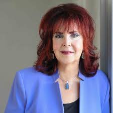 Joanne Kirby's Instagram, Twitter & Facebook