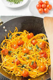This Delicious Butternut Squash Noodles With Spring Pesto And Roasted Tomatoes Dish Can Butternut Squash Noodle Squash Noodles Butternut Squash Spirals Recipe