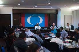 Pkr Dan Presidennya Datuk Seri Anwar Ibrahim Kebelakangan Ini Dilihat Cuba Menonjolkan Imej Mesra Umno Walaupun Tak Dapat Sambuta In 2021 Talk Show News Articles Talk