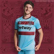 Jetzt 626 west ham trikot im preisvergleich auf preisfin vergleichen und aktuelle angebote mit günstigen preisen finden. West Ham United 20 21 Auswartstrikot Veroffentlicht 125 Jubilaum Nur Fussball