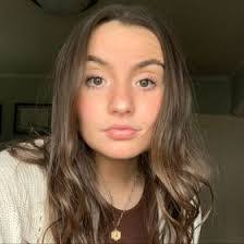 Anna Grippo's Instagram, Twitter & Facebook