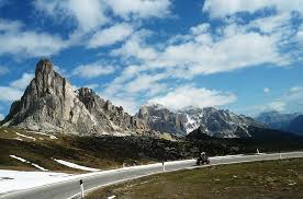 The bike is named after the beautiful giau pass in the dolomites in the province of belluno in italy, where the average grade is 9.4 percent, even going as steep as 14 percent. Passo Di Giau 1000roads To Drive Die Seite Fur Touren Und Routen Mit Dem Roadster