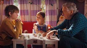 El joven peter se ve obligado a abandonar su habitación cuando su abuelo ed (robert de niro), recientemente enviudado, se muda a su casa. Critica En Guerra Con Mi Abuelo Divertimento Intergeneracional Ecartelera