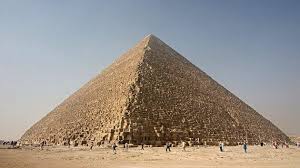 Alors que les 7 merveilles du monde antique ont toutes disparues à part la pyramide de khéops, il était temps de désigner les 7 nouvelles merveilles. Les 7 Merveilles Du Monde Antique Une Seule Toujours Debout