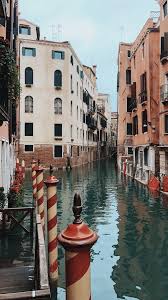 These beautiful photos of the world's most romantic country will inspire some.healing happens in layers follow italy.aesthetic for more#love#instagood#. Venice Italy Taken By Ellie Thumann City Wallpaper Wallpaper Iphone Summer Italy Aesthetic