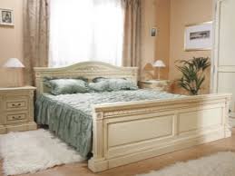 غرف نوم من الخشب الصلب 91 صور مجموعات جاهزة كيفية اختيار الأثاث من الخشب الطبيعي خشب البلوط والصنوبر الأثاث الخشبي من خشب الزان والقشرة