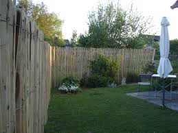 Staketenzaun Sichtschutz Hohe 1 75m Lattenabstand 2 3cm Rolle 5m Kastanienzaun Sichtschutz Garten Und Zaun