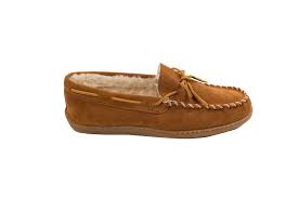Deer stags slipperooz men's nordic slippers original $48.00. 30 Best Slippers For Men In 2020 Are Wfh Essentials Gq
