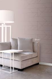 adorn your walls with this elegant eye catching wallpaper with graphic lines in old pink and gold this surface printed wa modern behang thuisdecoratie behang