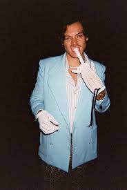 Golden Music Video In 2020 Harry Styles Harry Styles Pictures Harry Styles Wallpaper