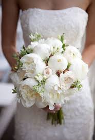 This White Peony Wedding Bouquet Is Absolutely Gorgeous This Is A Great Alternative To The Flower Bouquet Wedding Bridal Bouquet Peonies Peony Bouquet Wedding