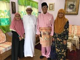 Khalid mengakui krisis di selangor yang membawa kepada pengunduran beliau sebagai menteri besar ialah kesan pertembungan antara kepentingan rakyat dan kepentingan kroni. Selangor Hilang Rm1 Bilion Selepas Tan Sri Khalid Dikhianati Minda Rakyat