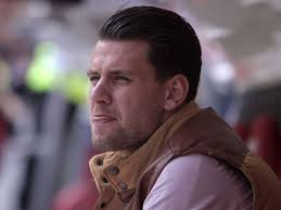 Adam szalai is an outstanding striker who had a good goalscoring record in mainz, commented schalke after beginning his career at budapest honved, szalai arrived in germany in 2004, joining. Torjager Adam Szalai Vor Absprung Bei Mainz 05 Angebot Von Schalke Fussball