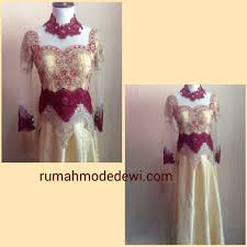 Brokat kombinasi warna gold dan maroon / kombinasi warna yang bakalan tiwi share di bawah ini dijamin bakalan cocok dengan desain bagian luar dan dalam rumahmu. Buy Dress Warna Merah Gold Off 52