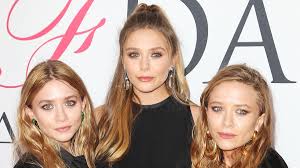The actress has been dating musician robbie arnett since. Elizabeth Olsen Fans Didn T Know She S Mary Kate Ashley S Sister