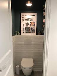 Decorer Ses Wc 25 Idees Pour Vous Inspirer Kozikaza Toilette Design Idee Deco Wc Suspendu Idee Deco Toilettes