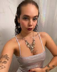 Juliette Larsen's Instagram, Twitter & Facebook