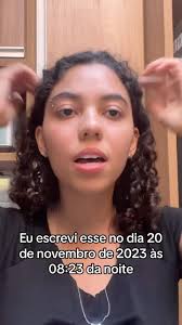 Vontadinha de ler mais um poema aqui..😁, Tô na vibe poemas tristes mas  quis ler de um jeitinho um tico mais animado haha ✨