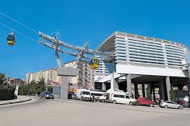 Kritik gab es unter anderem an den geplanten 130 m hohen stützen. Seilbahnen Erobern Die Stadte News Orf At