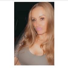 Laurie Locklear's Instagram, Twitter & Facebook