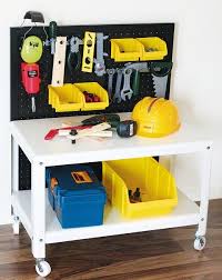 Ikea Hack Baut Eine Kinder Werkbank Aus Einem Couchtisch Ikea Kindermobel Ikea Hacken Kinder Ikea Kids